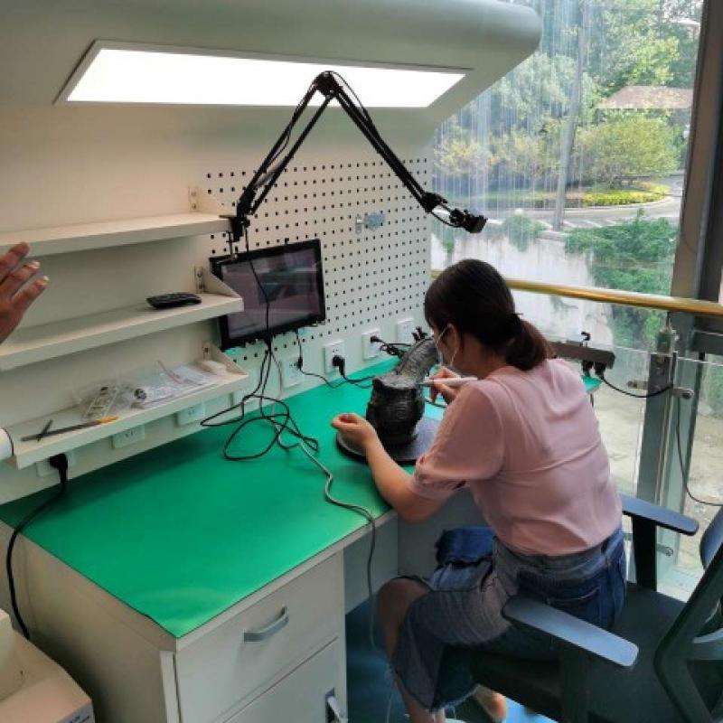 多功能修复桌：给文物“做手术”的无尘工作台